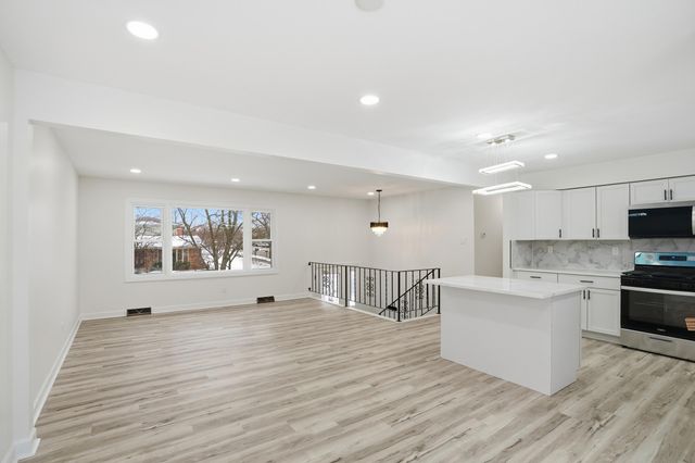 2417 Hickory Drive, Dyer, IN 46311