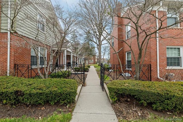 723 N Old Woodward Avenue 5, Birmingham, MI 48009
