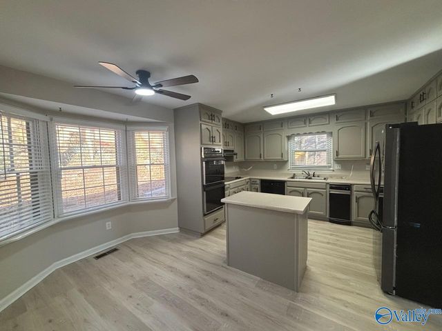 1305 Hiwan Trail, Huntsville, AL 35802