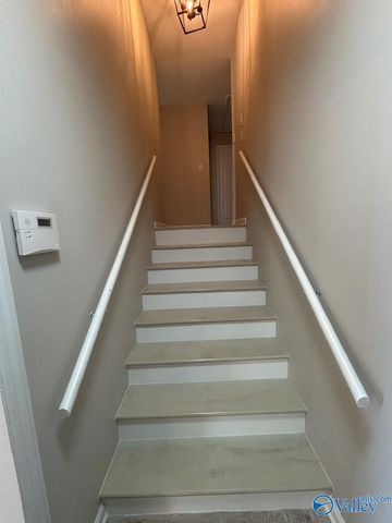 1305 Hiwan Trail, Huntsville, AL 35802