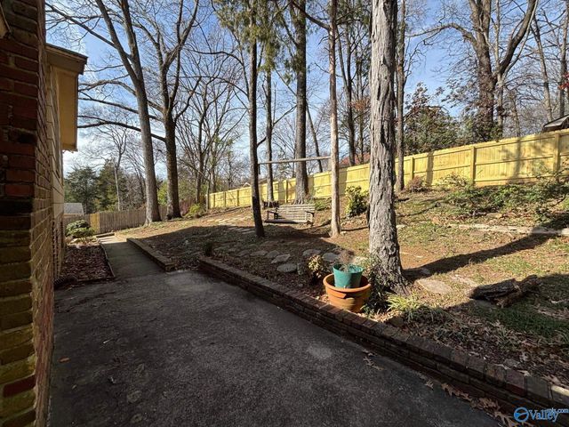 1305 Hiwan Trail, Huntsville, AL 35802