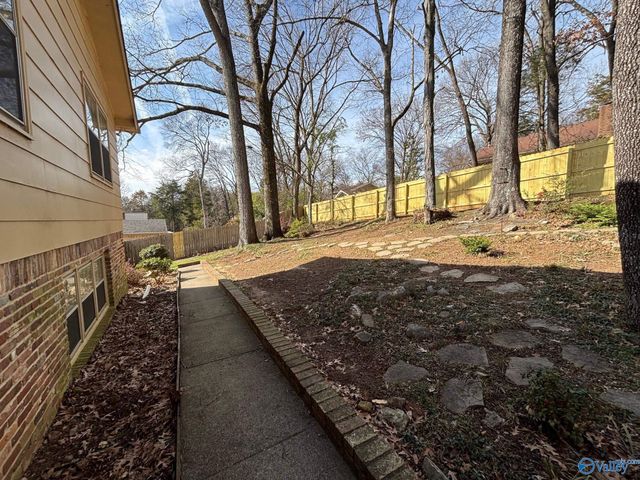 1305 Hiwan Trail, Huntsville, AL 35802