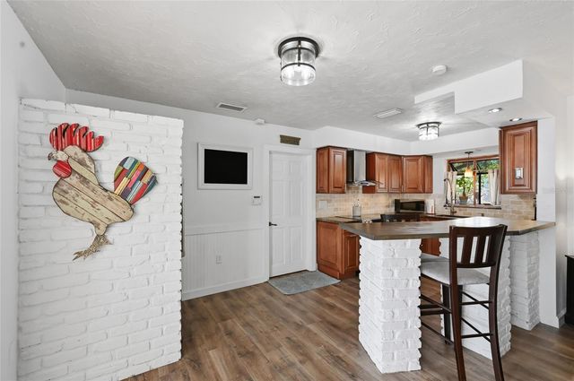 2651 LEAFY LANE, Sarasota, FL 34239