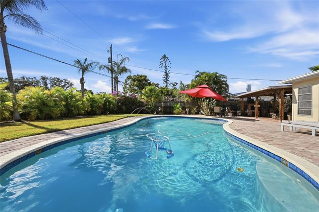 2651 LEAFY LANE, Sarasota, FL 34239