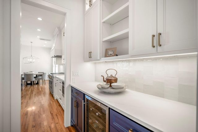 319 E 26th Street, Houston, TX 77008