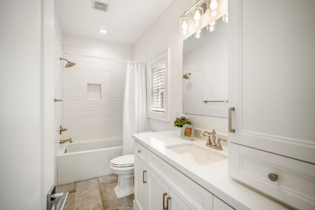 319 E 26th Street, Houston, TX 77008