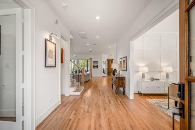 319 E 26th Street, Houston, TX 77008