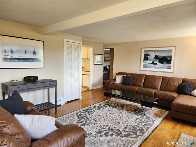 7 East Pattagansett Road, East Lyme, CT 06357