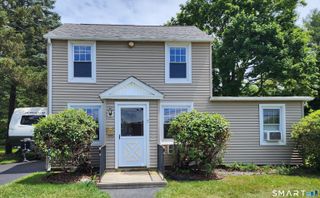 7 East Pattagansett Road, East Lyme, CT 06357