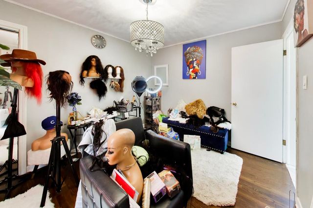 8017 S Sacramento Avenue, Chicago, IL 60652