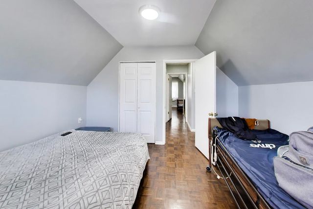 8017 S Sacramento Avenue, Chicago, IL 60652