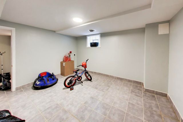 8017 S Sacramento Avenue, Chicago, IL 60652