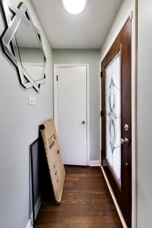 8017 S Sacramento Avenue, Chicago, IL 60652 — photo 4