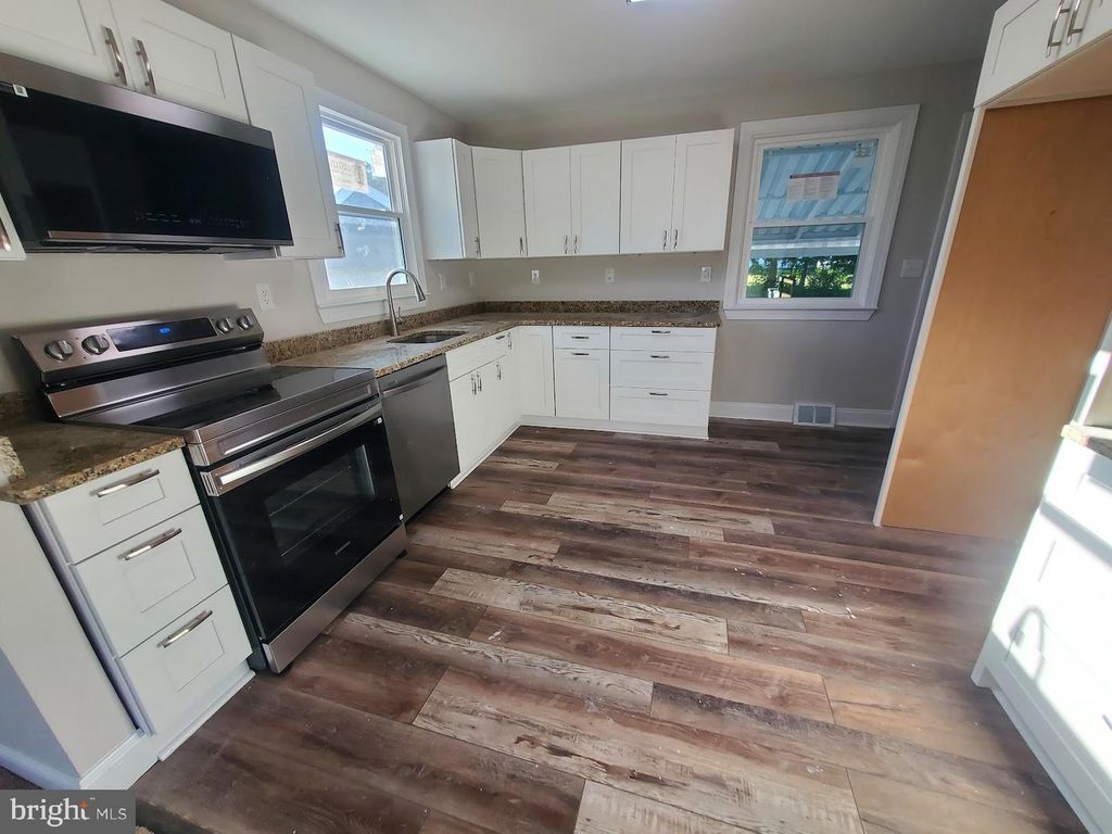 Image 3 of property listing at 11 SECOND AVE, Pemberton, NJ 08068
