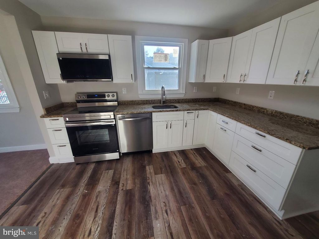 Image 4 of property listing at 11 SECOND AVE, Pemberton, NJ 08068