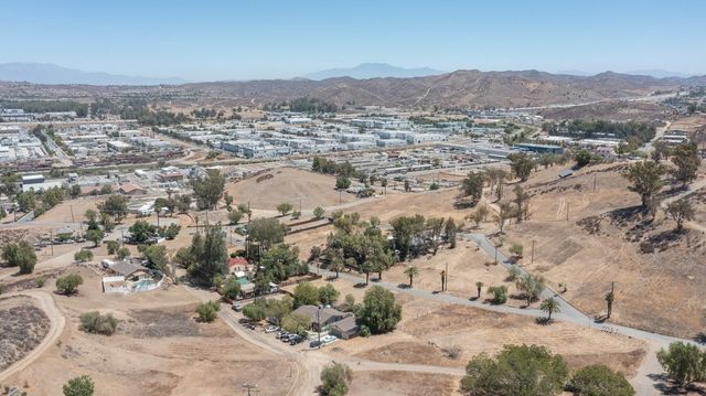 1 Mountain View Way, Lake Elsinore, CA 92530