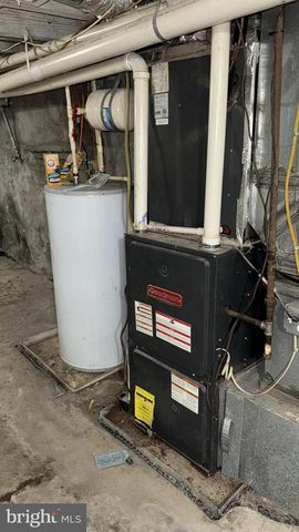 2586 W FAYETTE ST, Baltimore, MD 21223