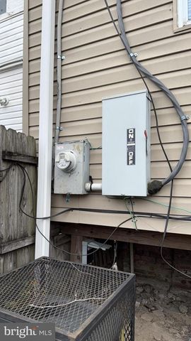 2586 W FAYETTE ST, Baltimore, MD 21223