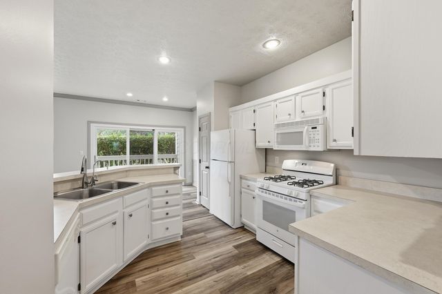 3611 Hilliard Station Road, A 11, Hilliard, OH 43026