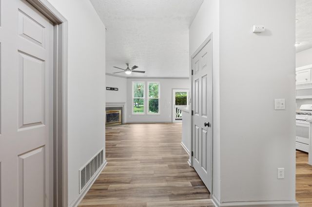 3611 Hilliard Station Road, A 11, Hilliard, OH 43026