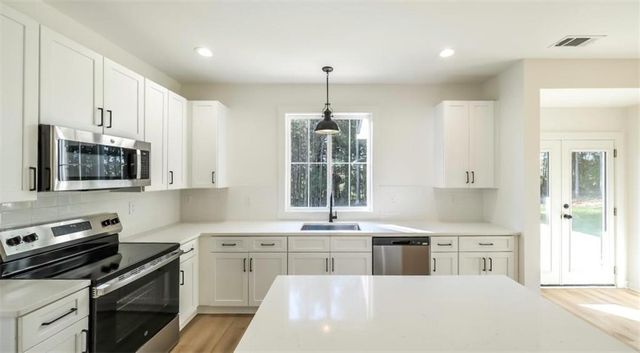 110 Mulberry Lane, Lindale, GA 30147