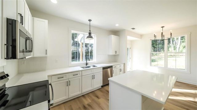 110 Mulberry Lane, Lindale, GA 30147