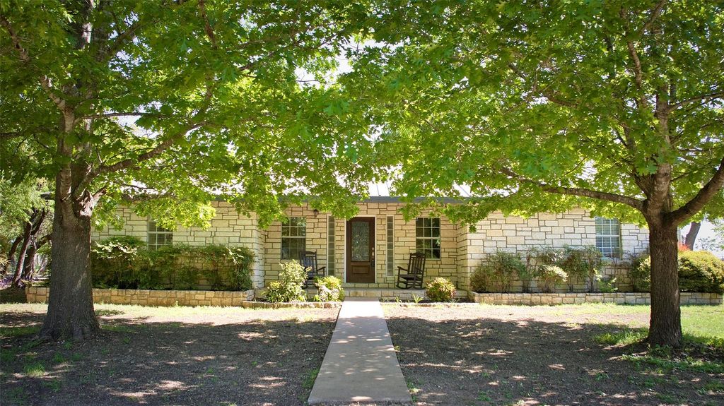 2608 County Road 322, Liberty Hill, TX 78642