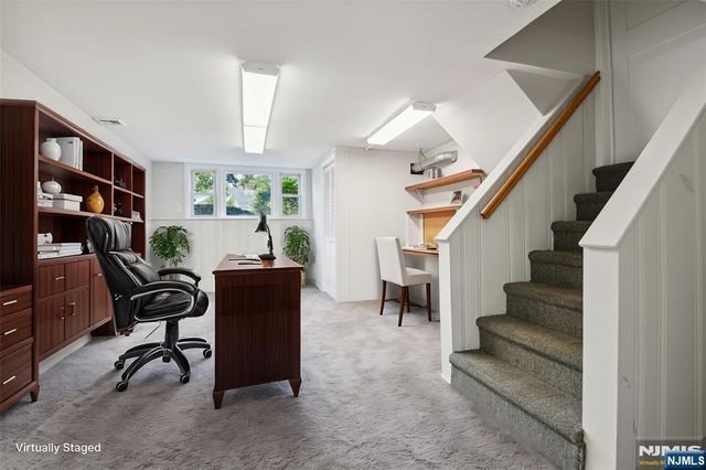 990 Washington Avenue, Ho-ho-kus, NJ 07423