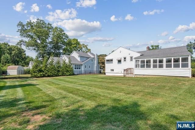 990 Washington Avenue, Ho-ho-kus, NJ 07423