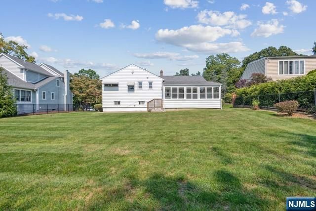 990 Washington Avenue, Ho-ho-kus, NJ 07423