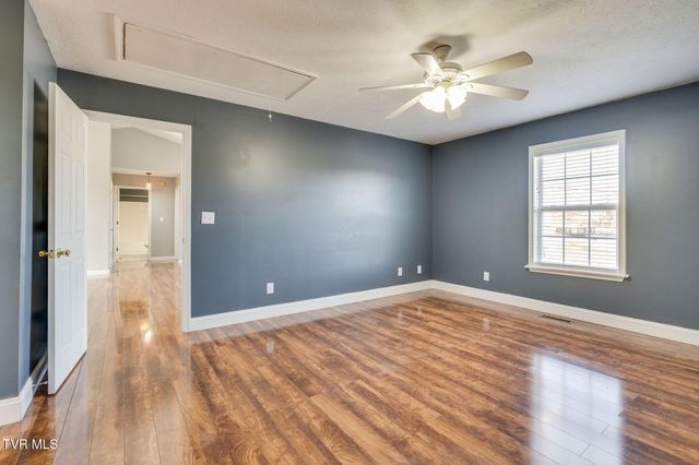 1443 Lonesome Oak Lane, Russellville, TN 37860