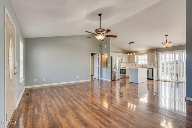 1443 Lonesome Oak Lane, Russellville, TN 37860