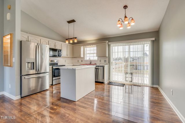 1443 Lonesome Oak Lane, Russellville, TN 37860