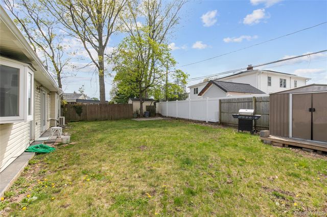 28 Apollo Lane, Hicksville, NY 11801
