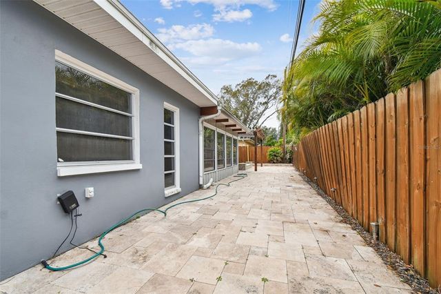 1824 SOUTHWOOD LANE, Clearwater, FL 33764