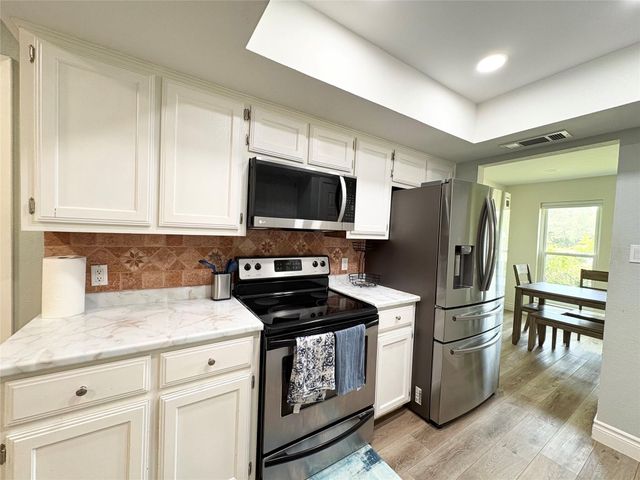 1404 Cedar Park DR, Cedar Park, TX 78613