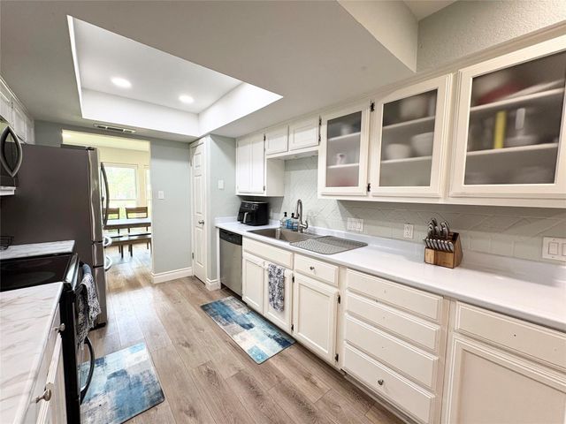 1404 Cedar Park DR, Cedar Park, TX 78613