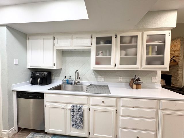 1404 Cedar Park DR, Cedar Park, TX 78613