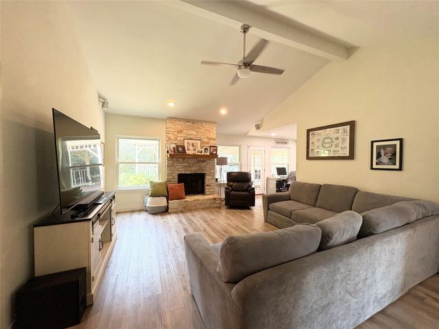 1404 Cedar Park DR, Cedar Park, TX 78613