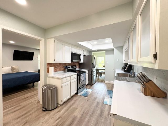 1404 Cedar Park DR, Cedar Park, TX 78613