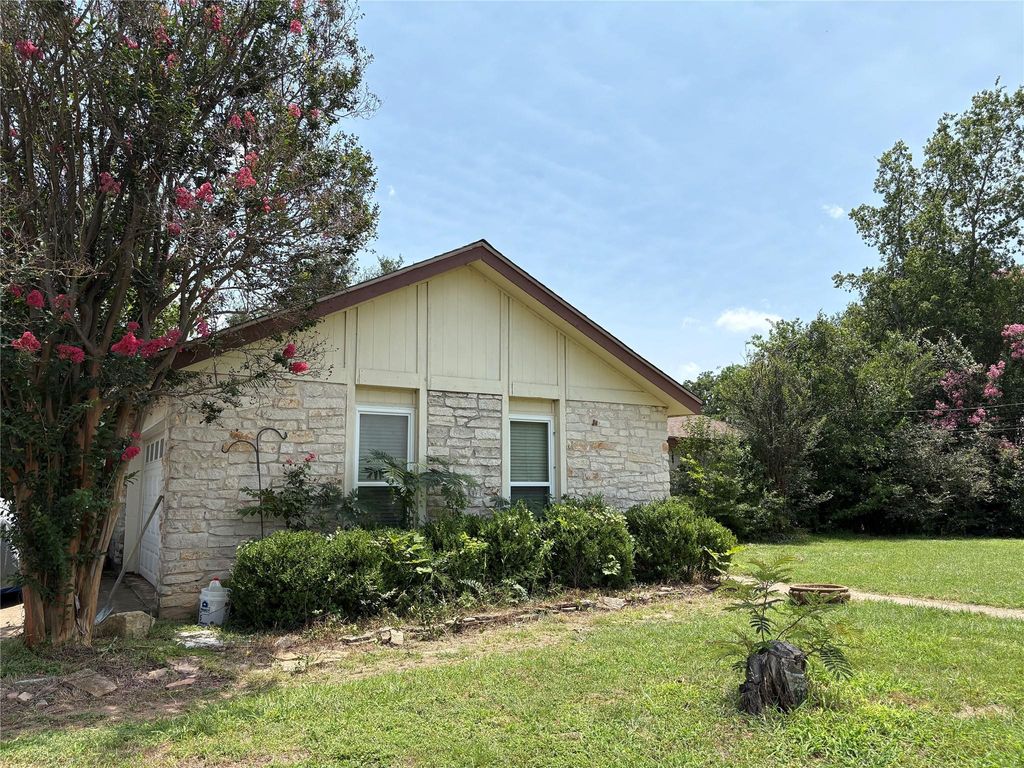 1404 Cedar Park DR, Cedar Park, TX 78613