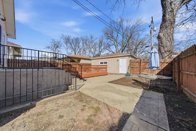 1433 S 21st Avenue, Maywood, IL 60153