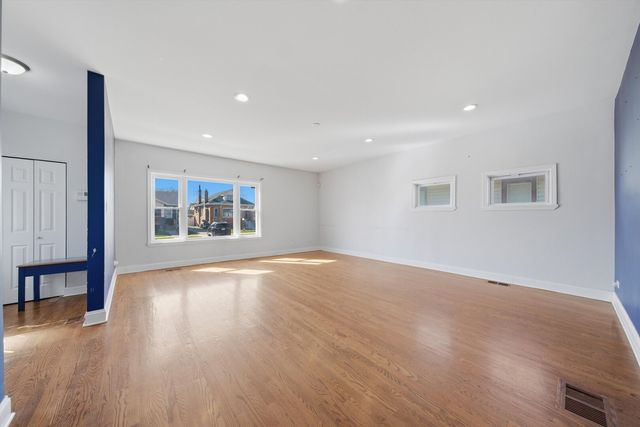 1433 S 21st Avenue, Maywood, IL 60153