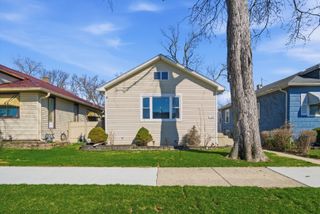 1433 S 21st Avenue, Maywood, IL 60153