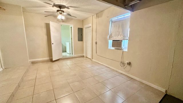 414 SW 72nd Avenue, North Lauderdale, FL 33068