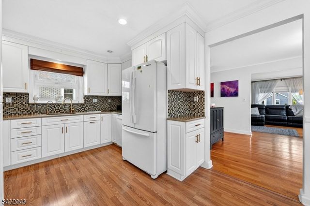 21 5Th Ave, Linden City, NJ 07036