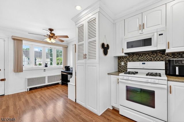 21 5Th Ave, Linden City, NJ 07036