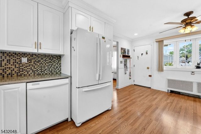 21 5Th Ave, Linden City, NJ 07036