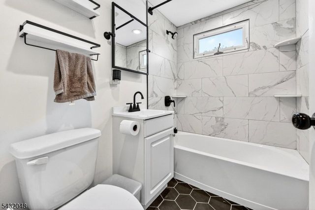 21 5Th Ave, Linden City, NJ 07036