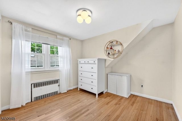 21 5Th Ave, Linden City, NJ 07036